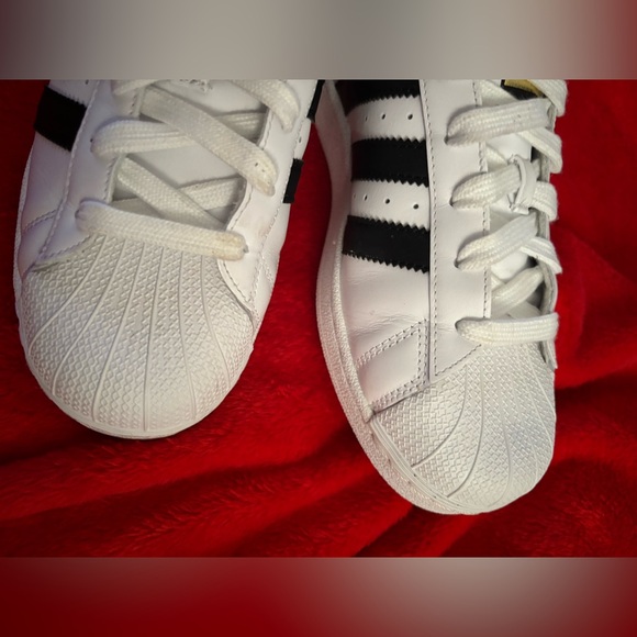 ***SOLD***
ShellToe Addidas - Picture 6 of 6
